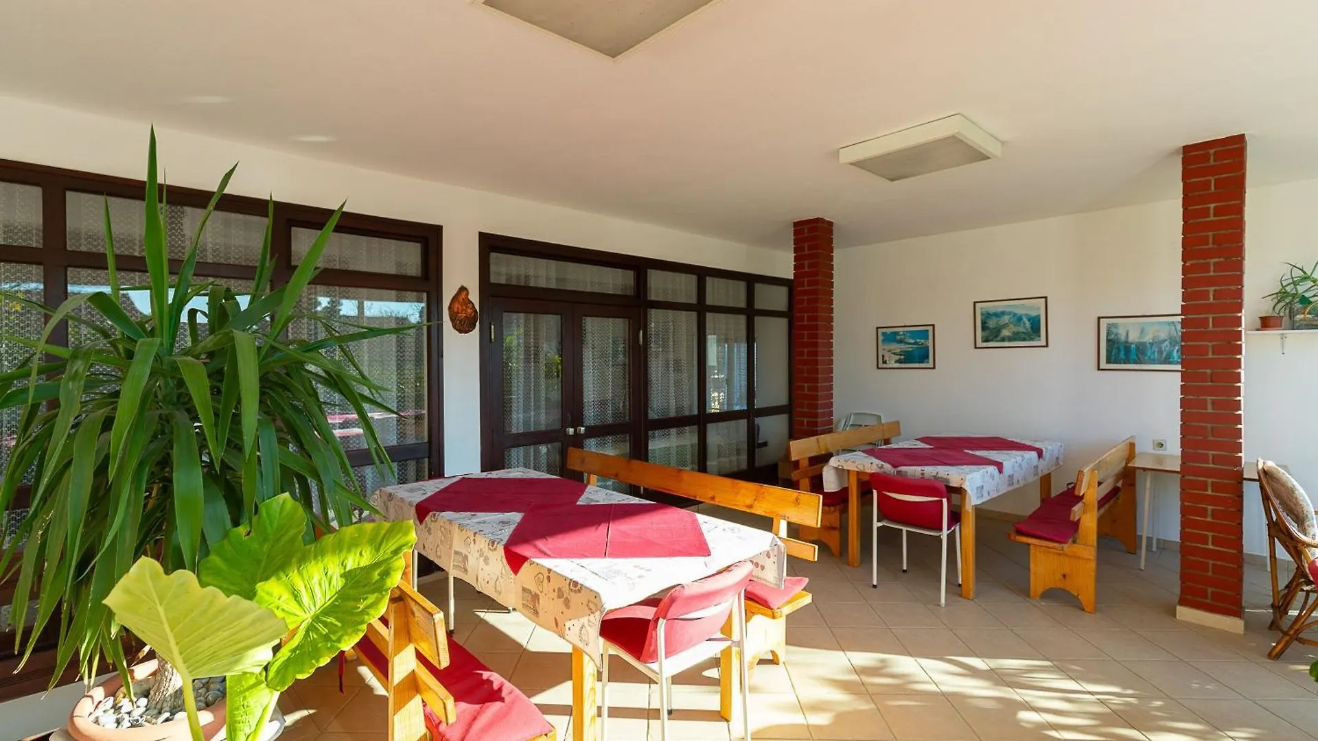 Tinka, Zimmer No 5 Starigrad Paklenica 0*,  Croatia