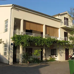 Apartament Apartments&rooms Milka, Starigrad Paklenica
