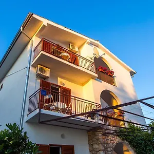 Veca Starigrad Paklenica