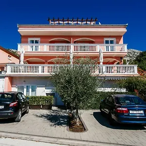  Apartment Amari